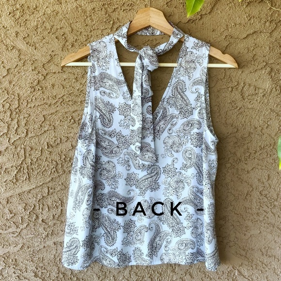 Pale Blue Paisley Top - Adorable - Picture 6 of 9